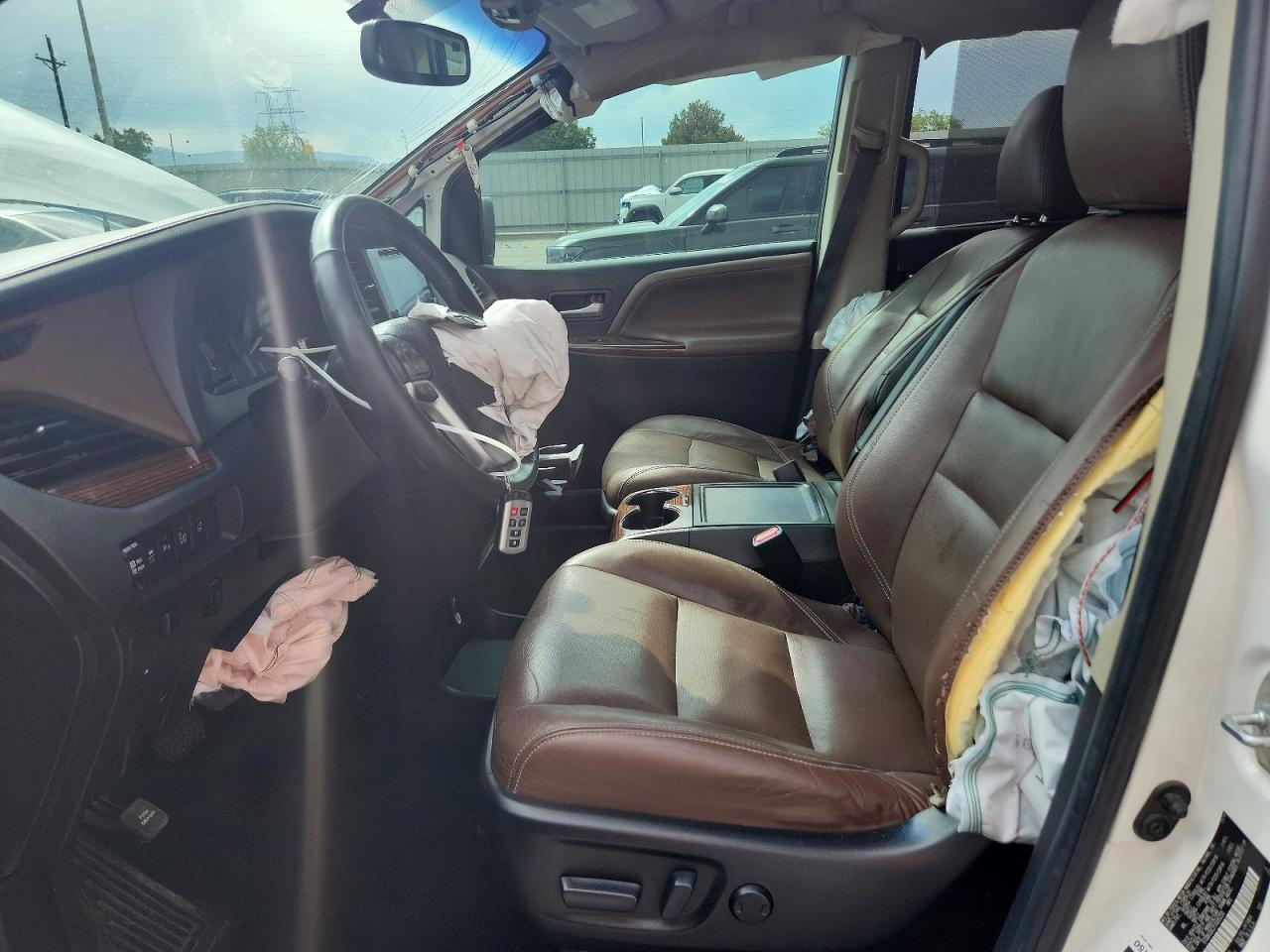 2015 TOYOTA SIENNA