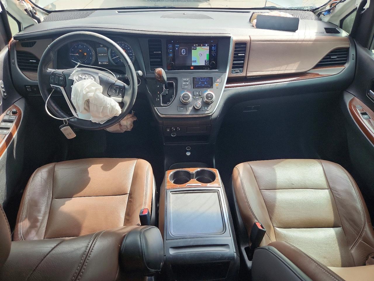 2015 TOYOTA SIENNA