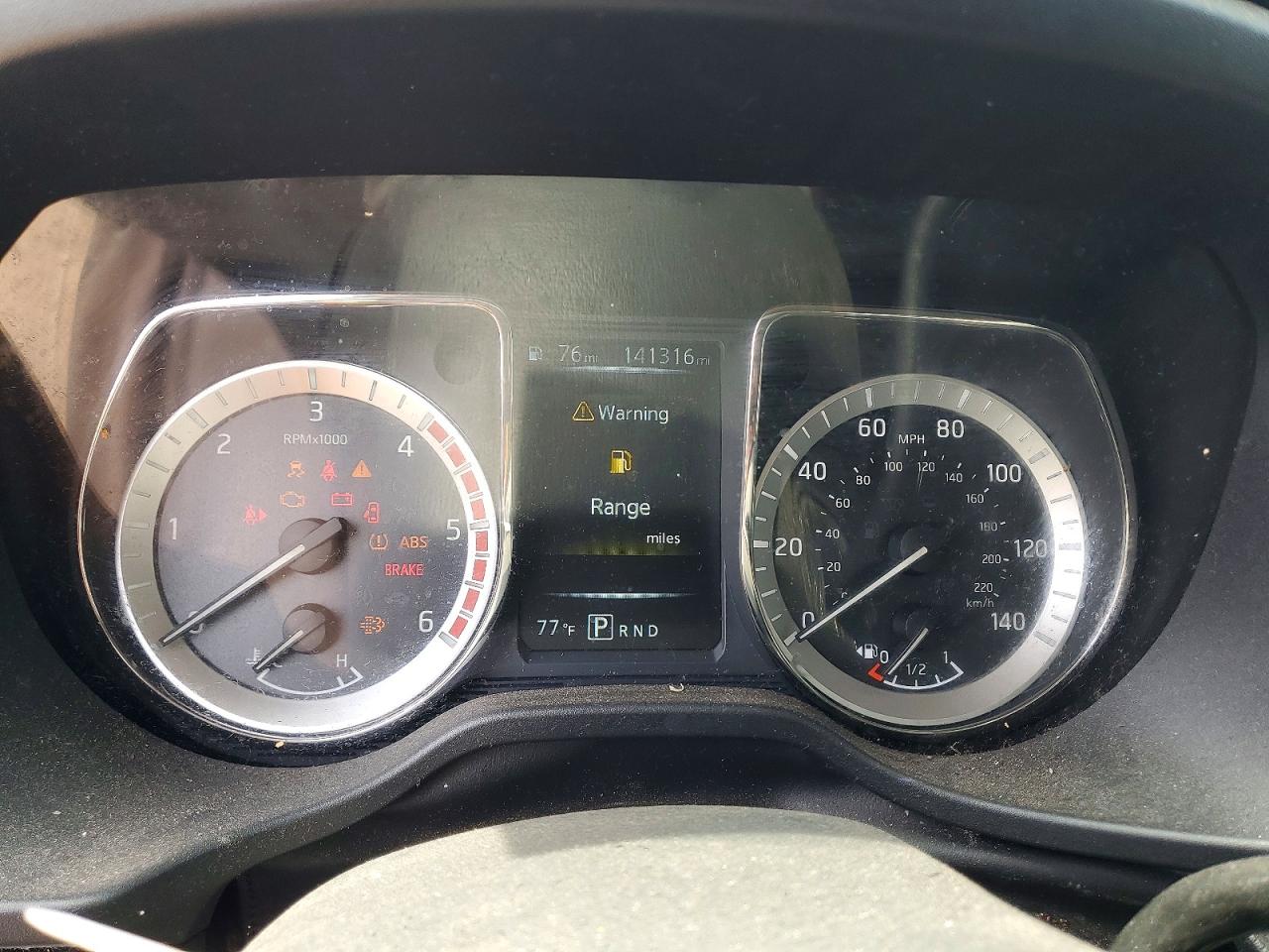 2017 NISSAN TITAN
