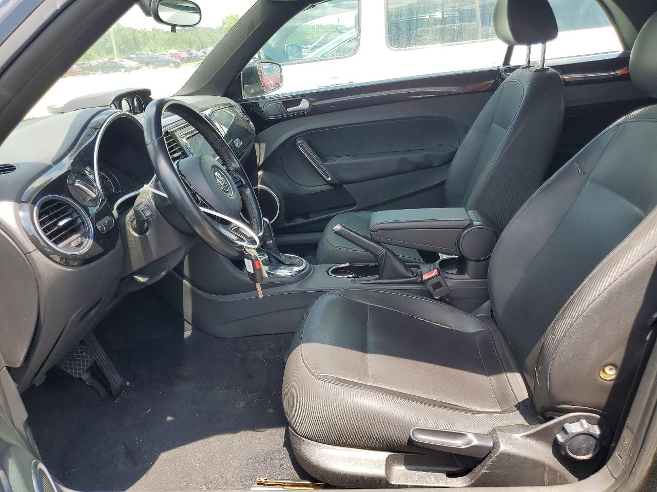 2013 VOLKSWAGEN BEETLE