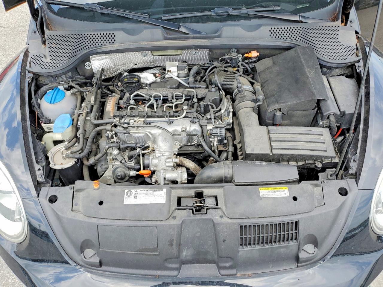 2013 VOLKSWAGEN BEETLE