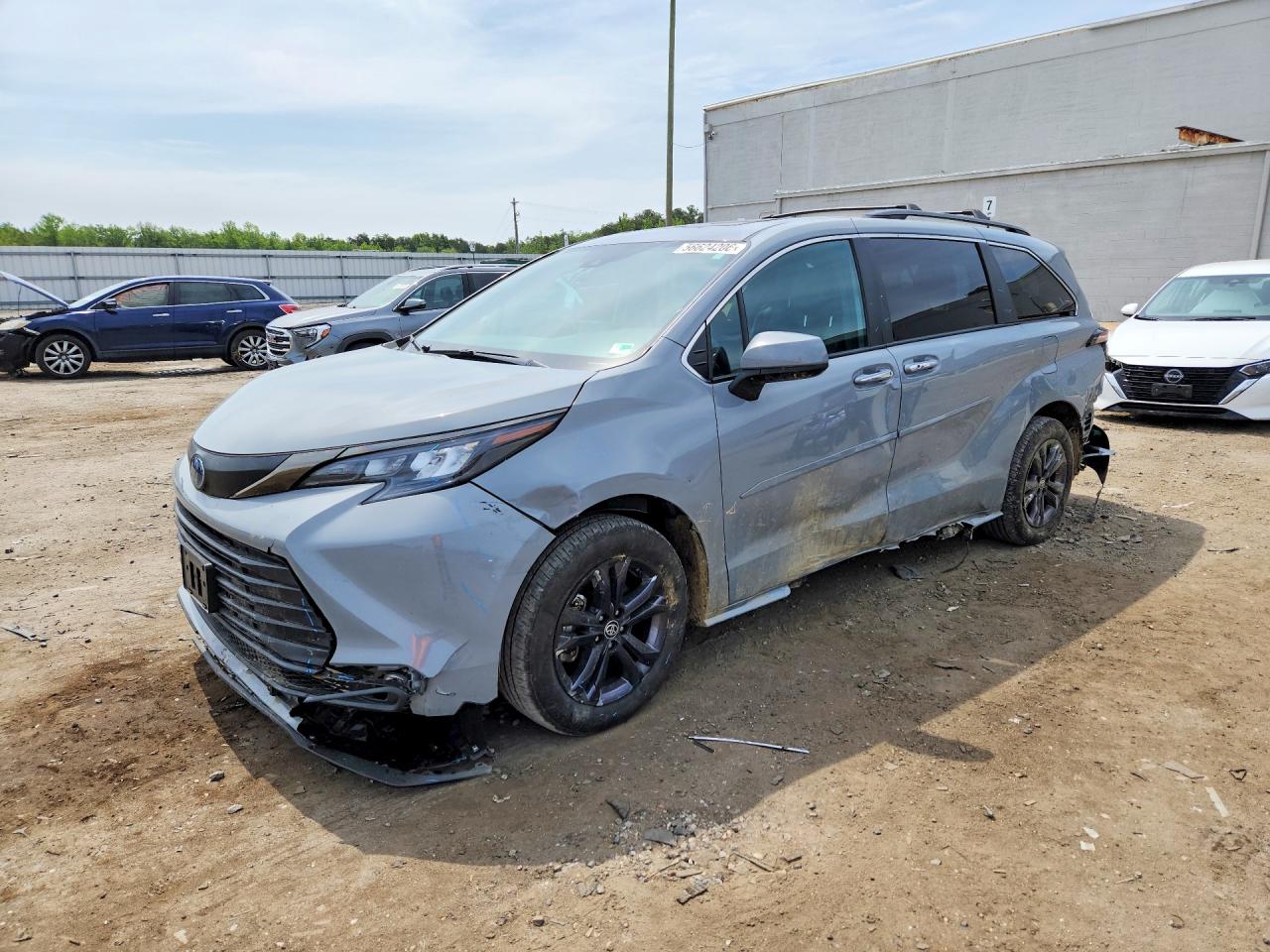 2024 TOYOTA SIENNA