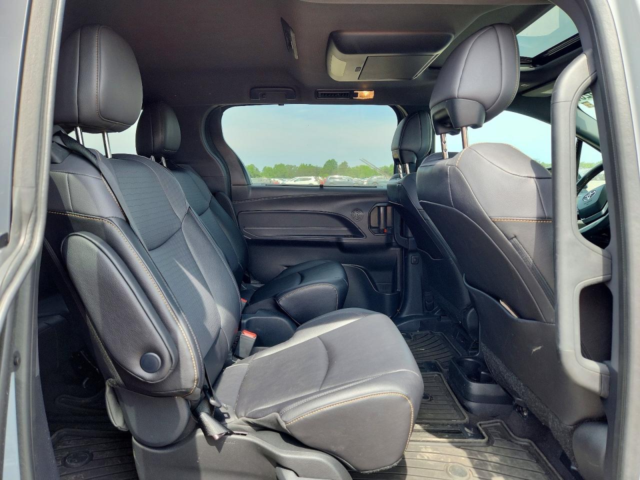 2024 TOYOTA SIENNA
