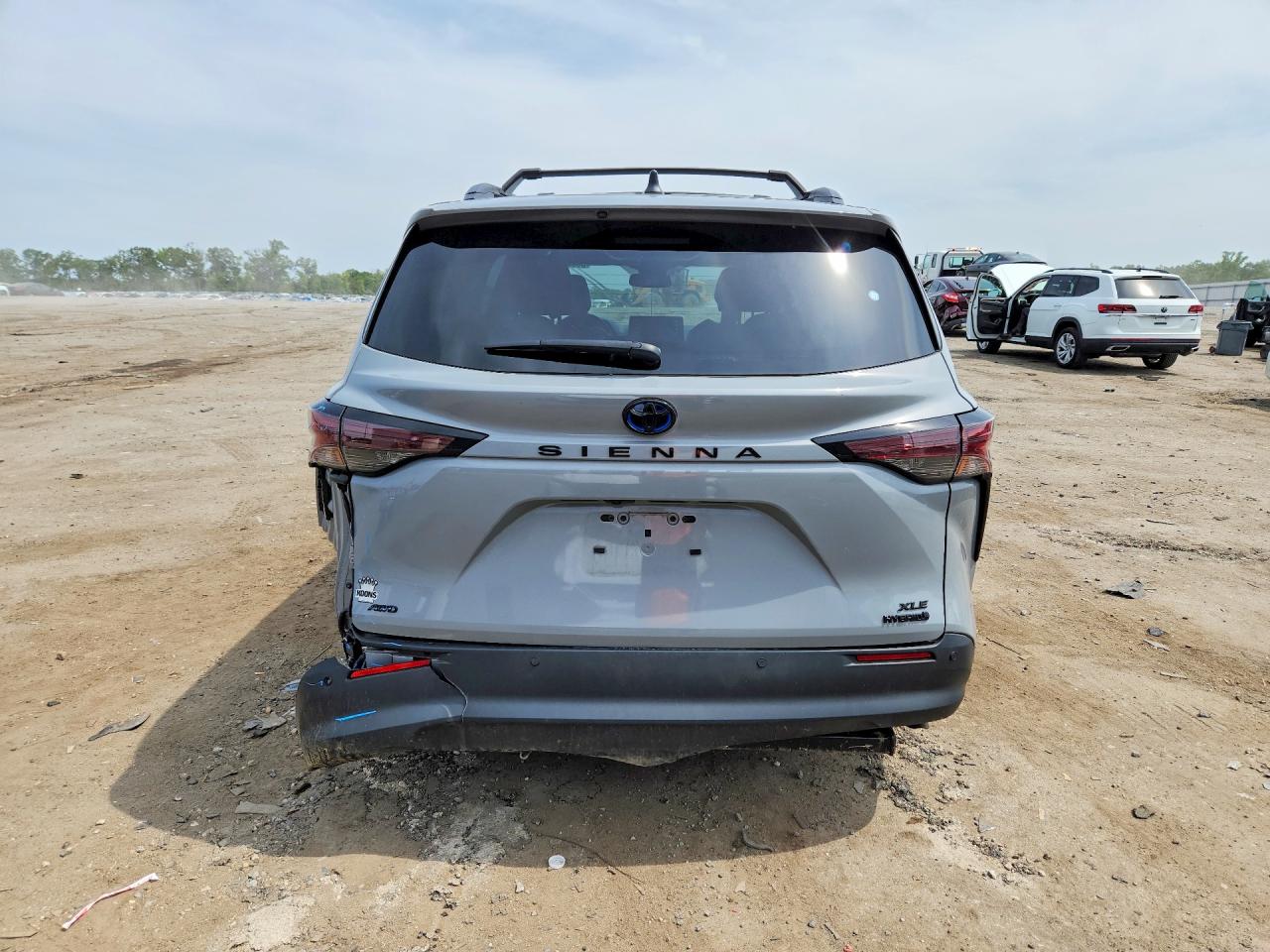 2024 TOYOTA SIENNA