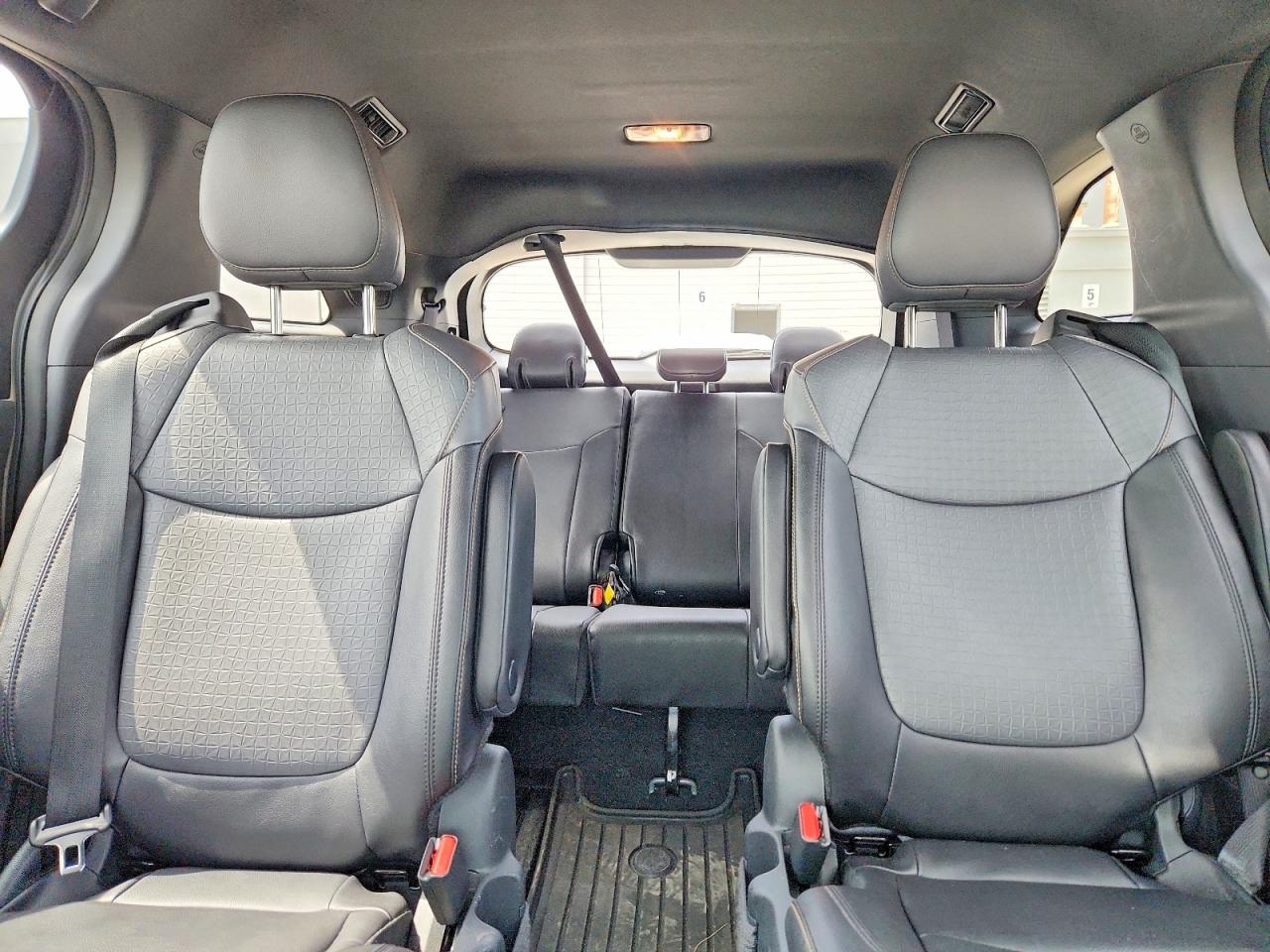 2024 TOYOTA SIENNA