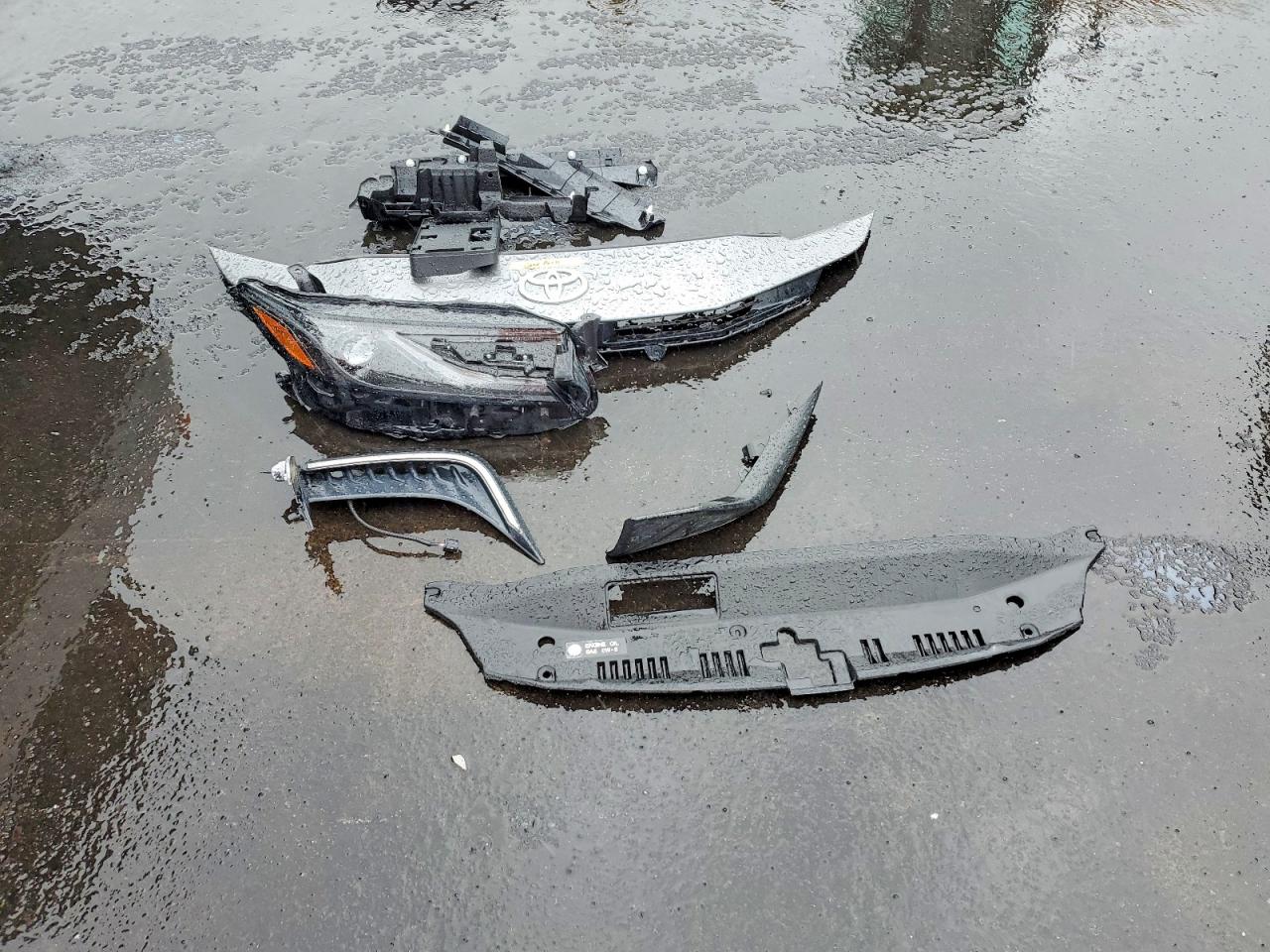 2026 TOYOTA CAMRY