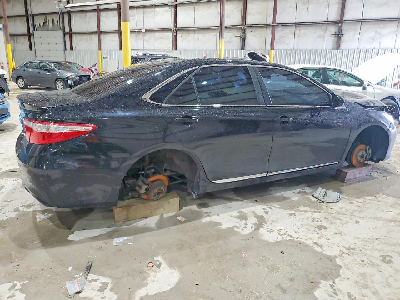 2017 TOYOTA CAMRY