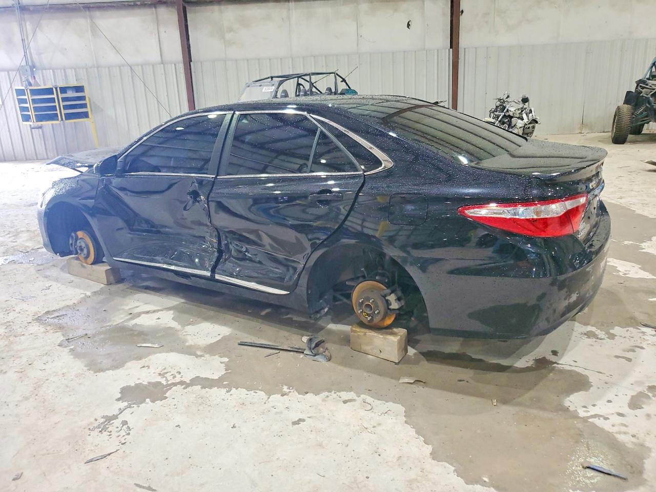 2017 TOYOTA CAMRY