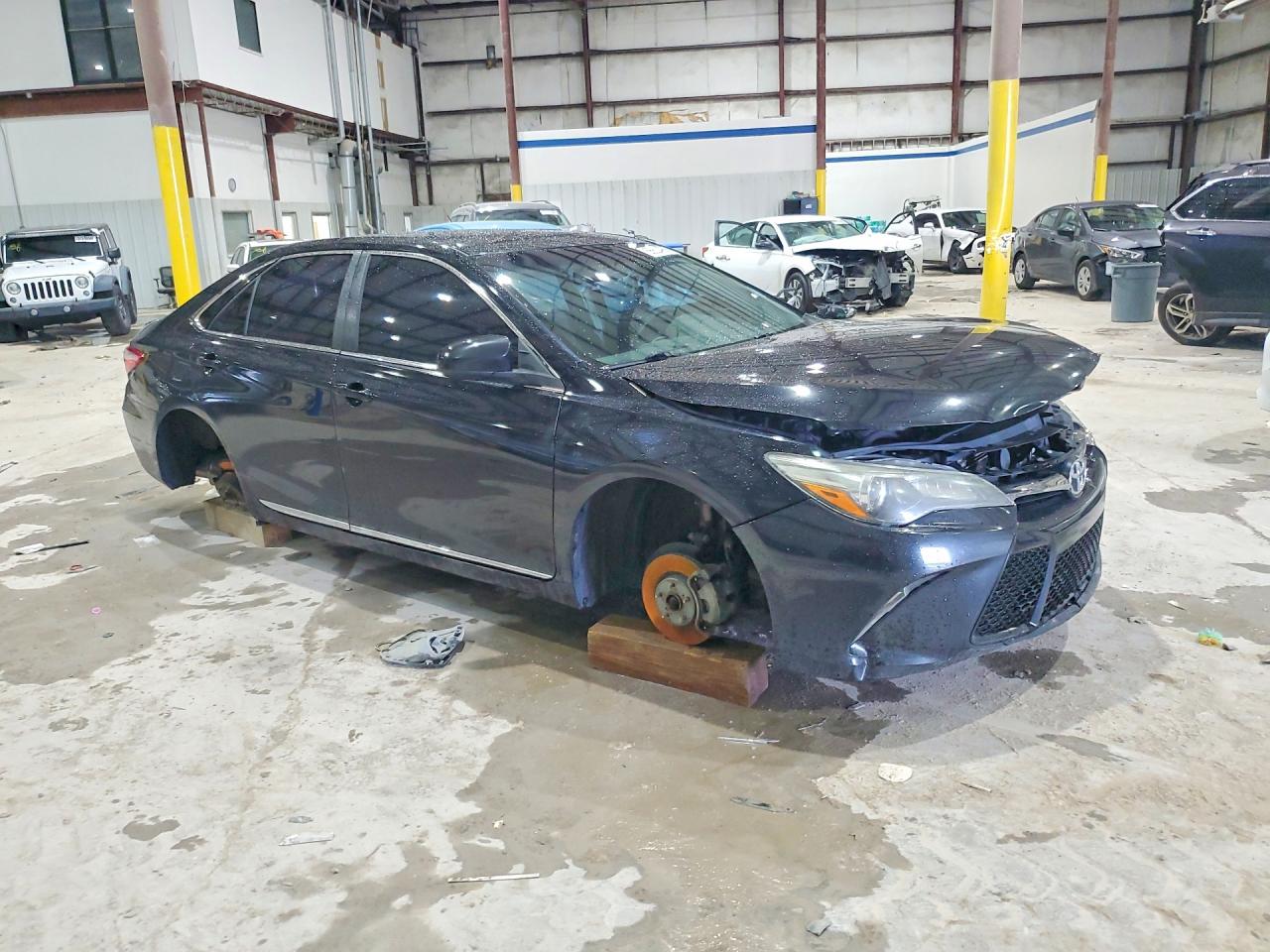 2017 TOYOTA CAMRY