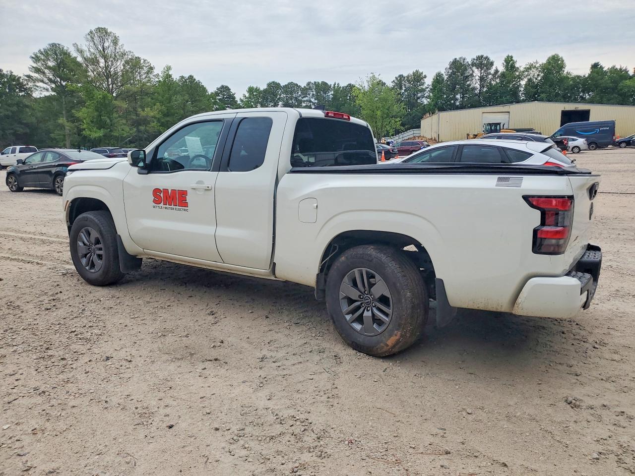 2025 NISSAN FRONTIER