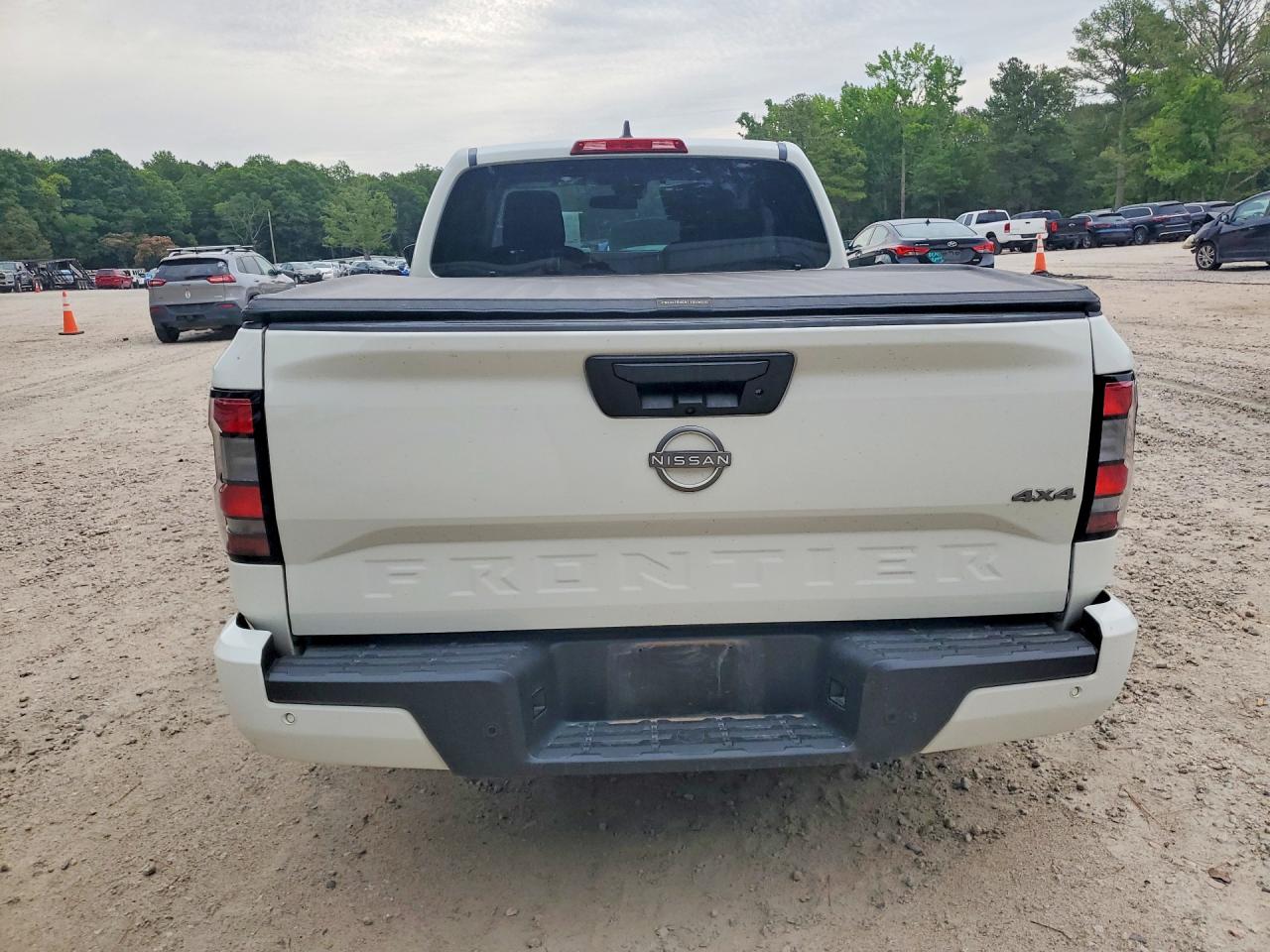 2025 NISSAN FRONTIER