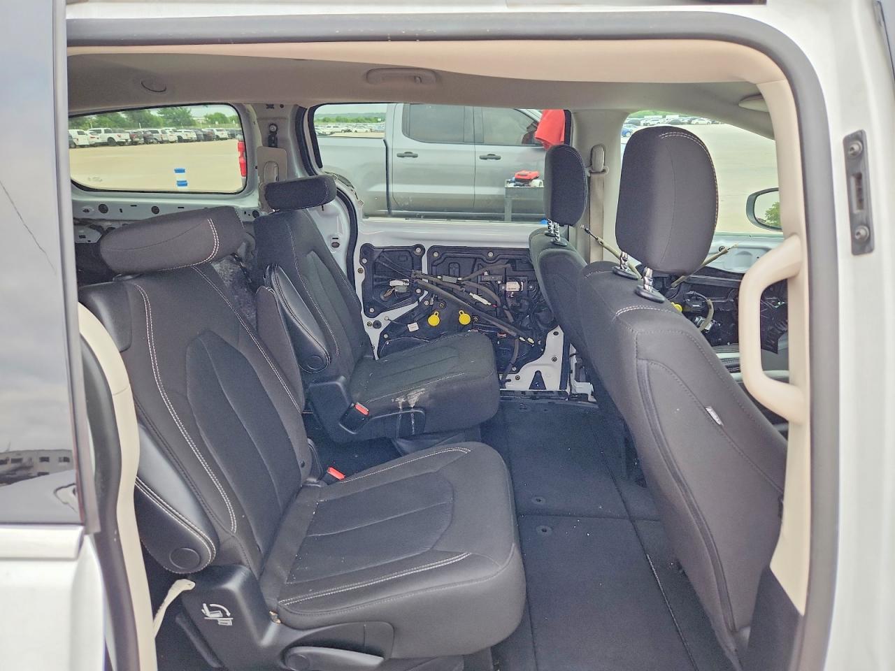 2022 CHRYSLER MINIVAN