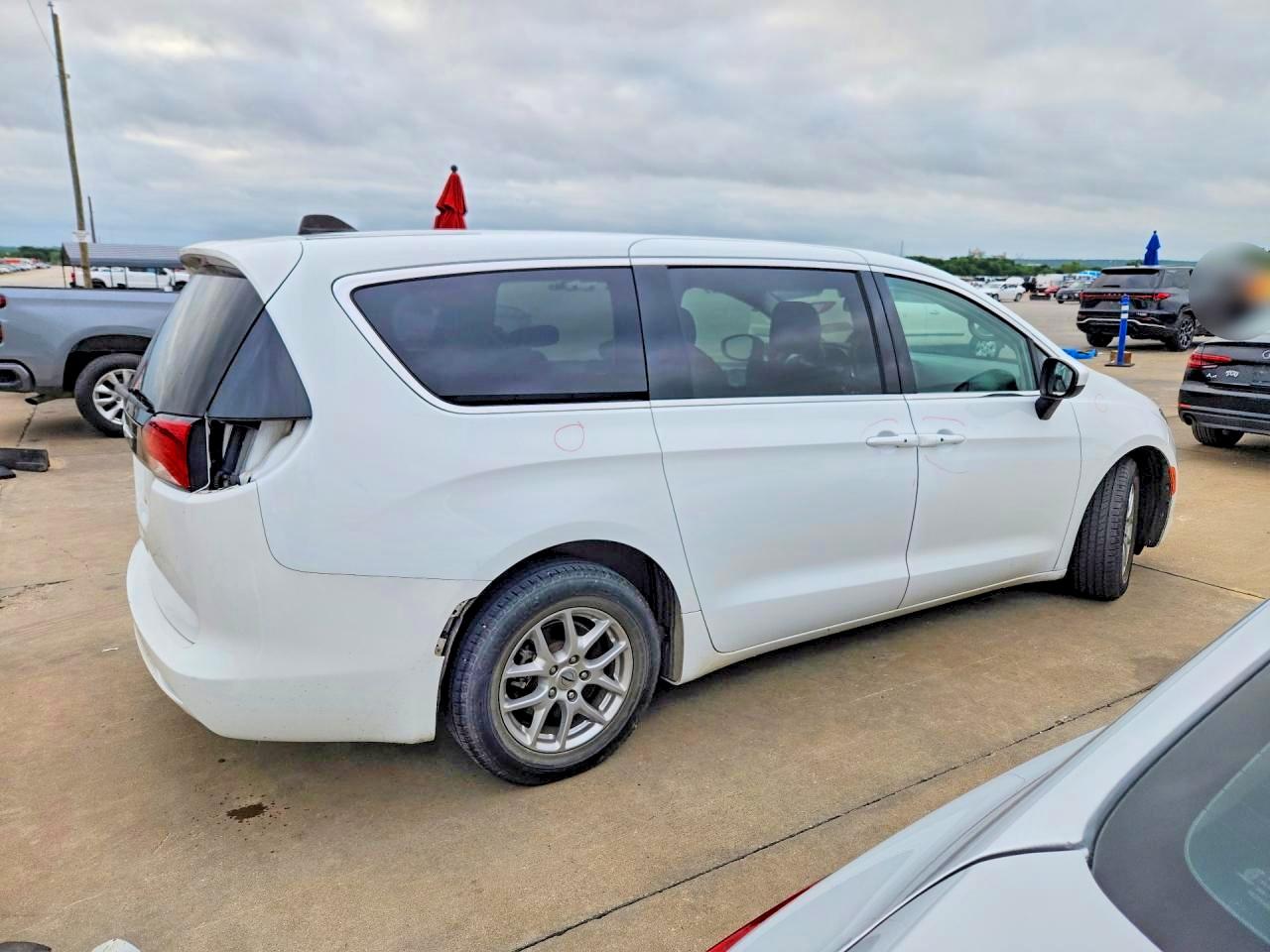 2022 CHRYSLER MINIVAN