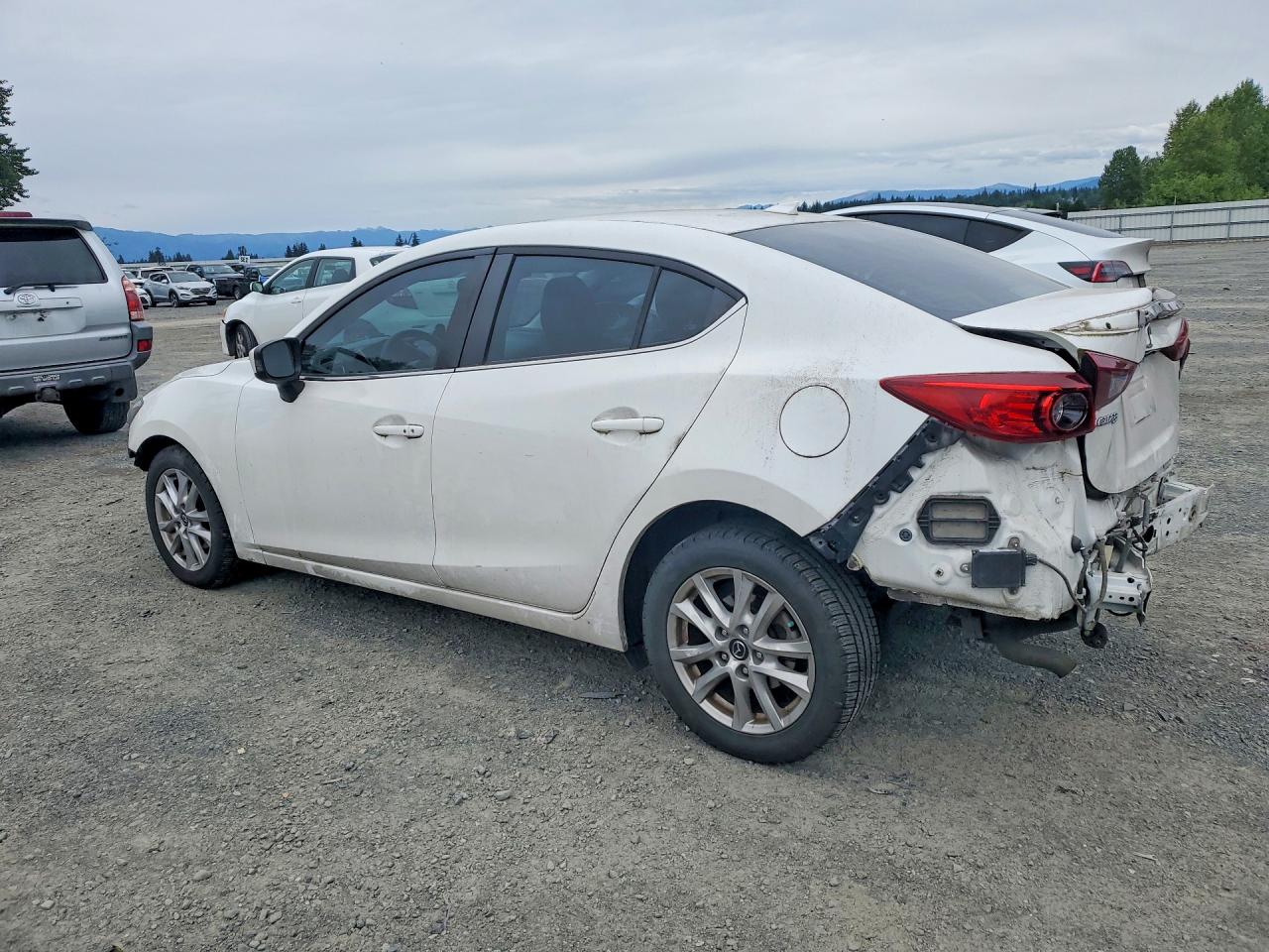 2015 MAZDA 3