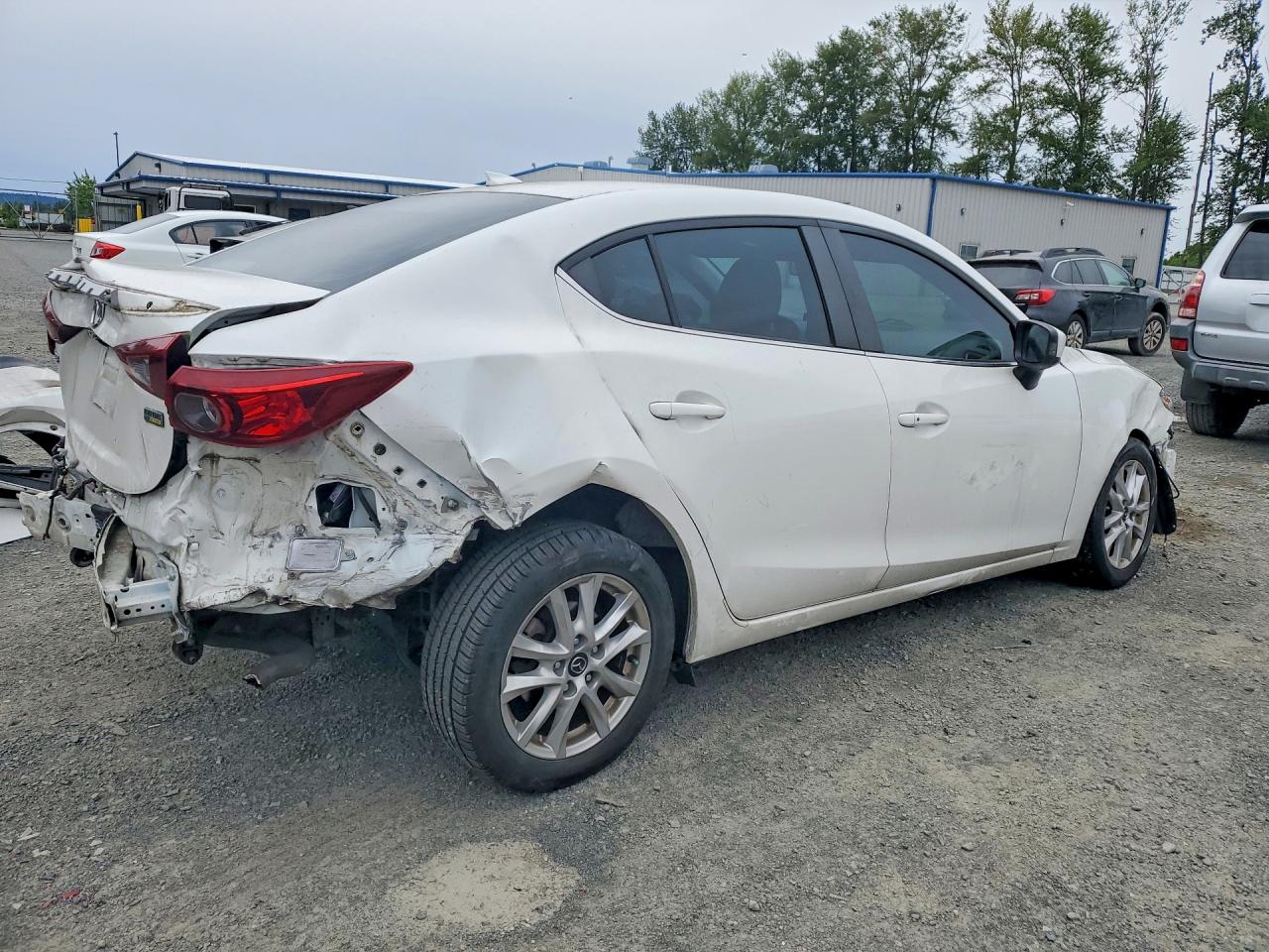 2015 MAZDA 3