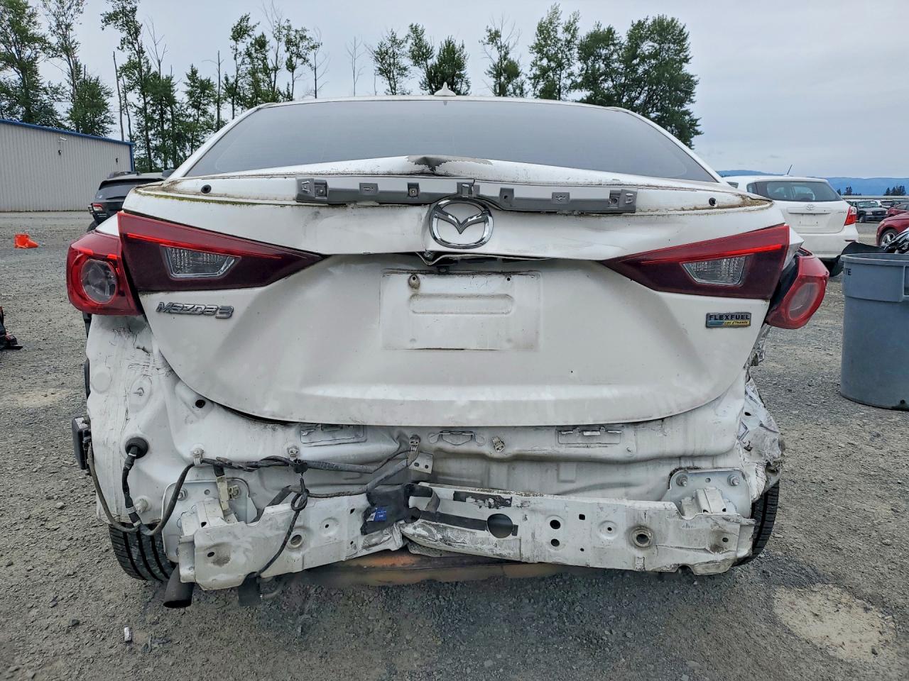 2015 MAZDA 3