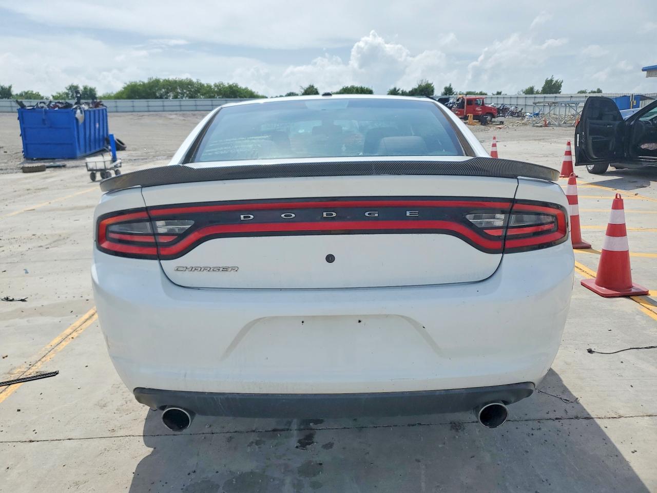 2015 DODGE CHARGER