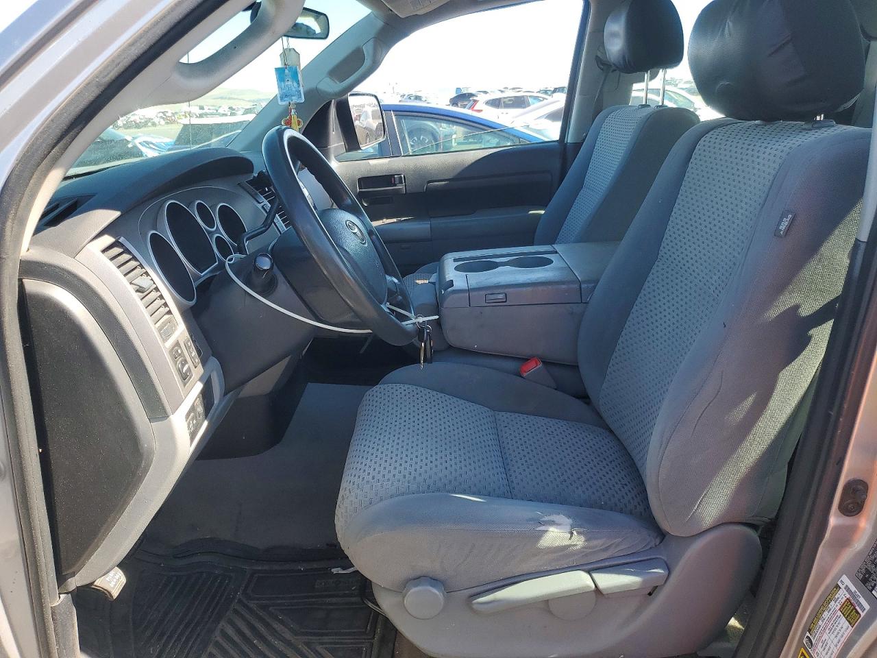 2010 TOYOTA TUNDRA