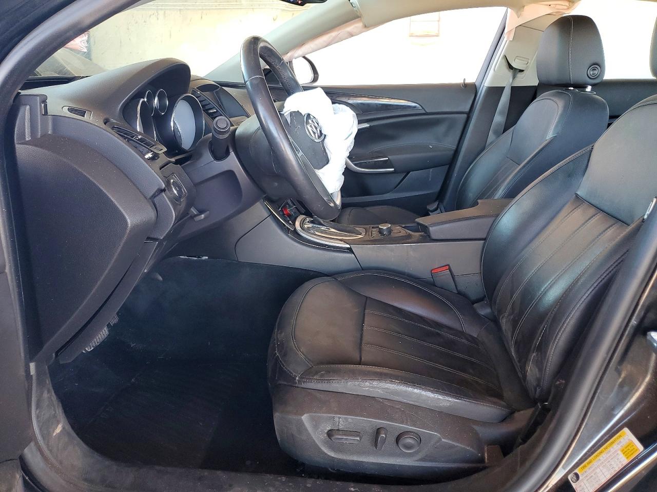 2011 BUICK REGAL