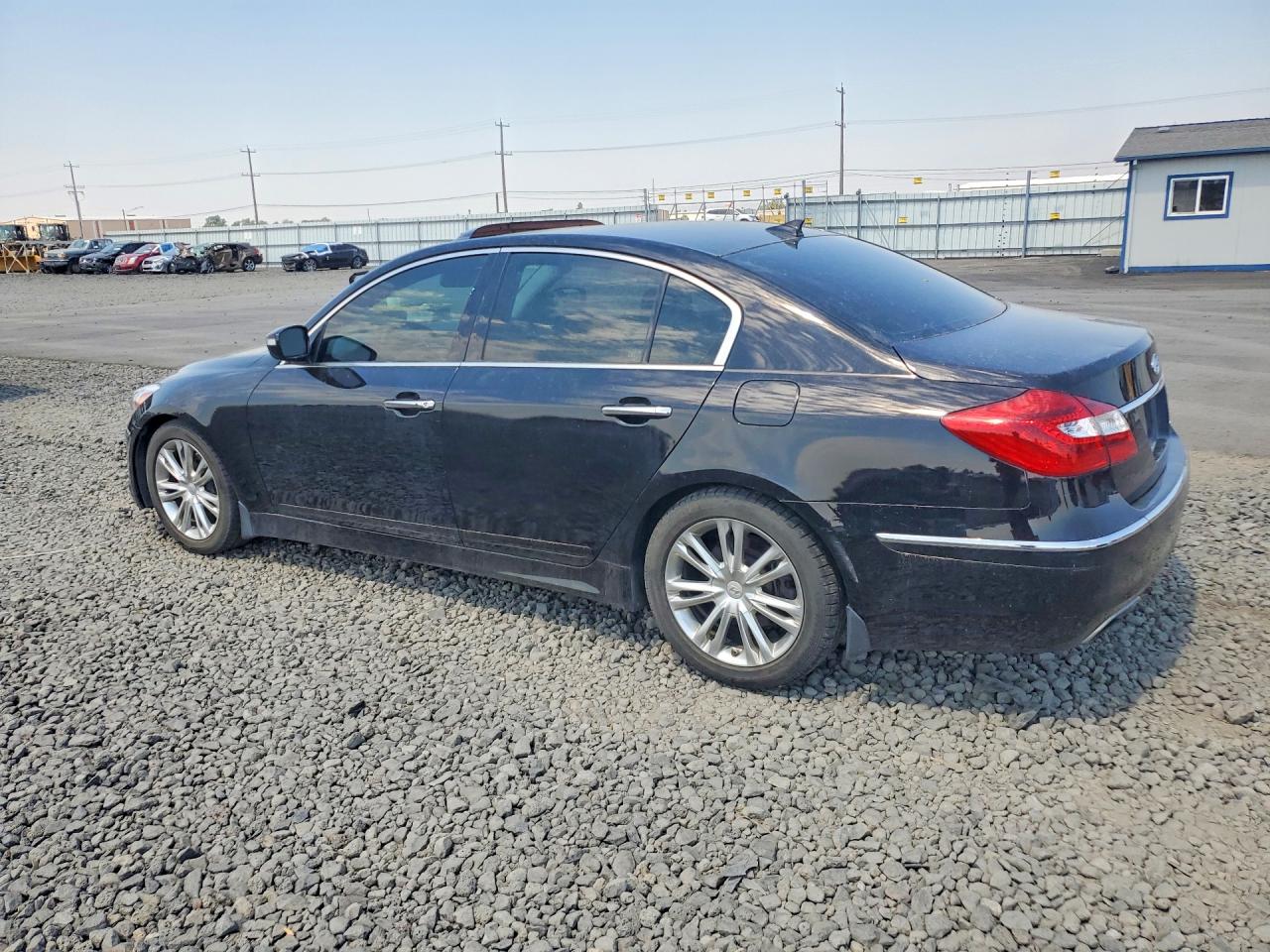 2013 HYUNDAI GENESIS