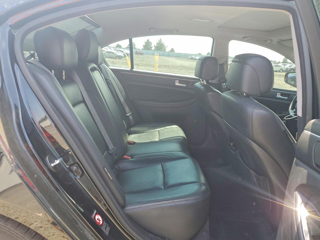 2013 HYUNDAI GENESIS