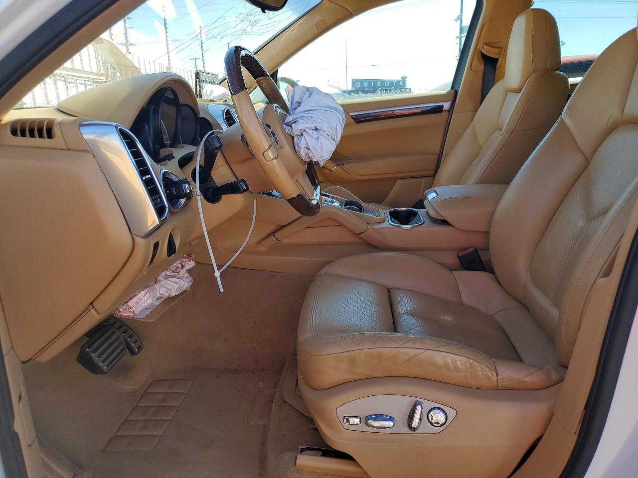 2012 PORSCHE CAYENNE