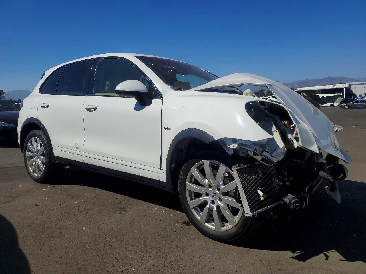 2012 PORSCHE CAYENNE