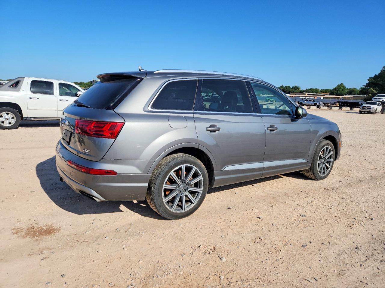 2017 AUDI Q7