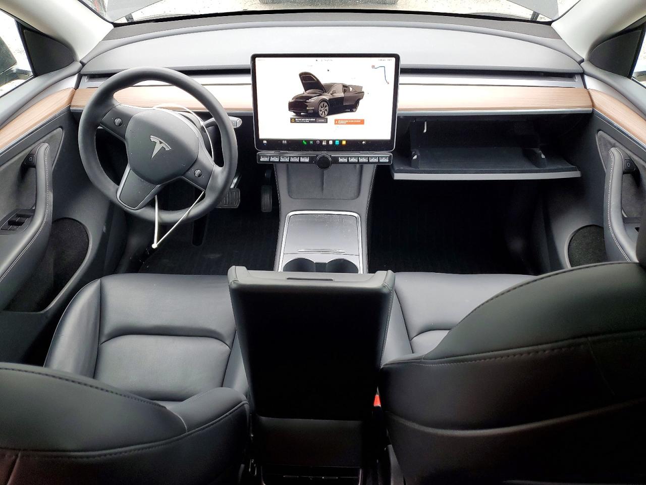 2025 TESLA MODEL Y
