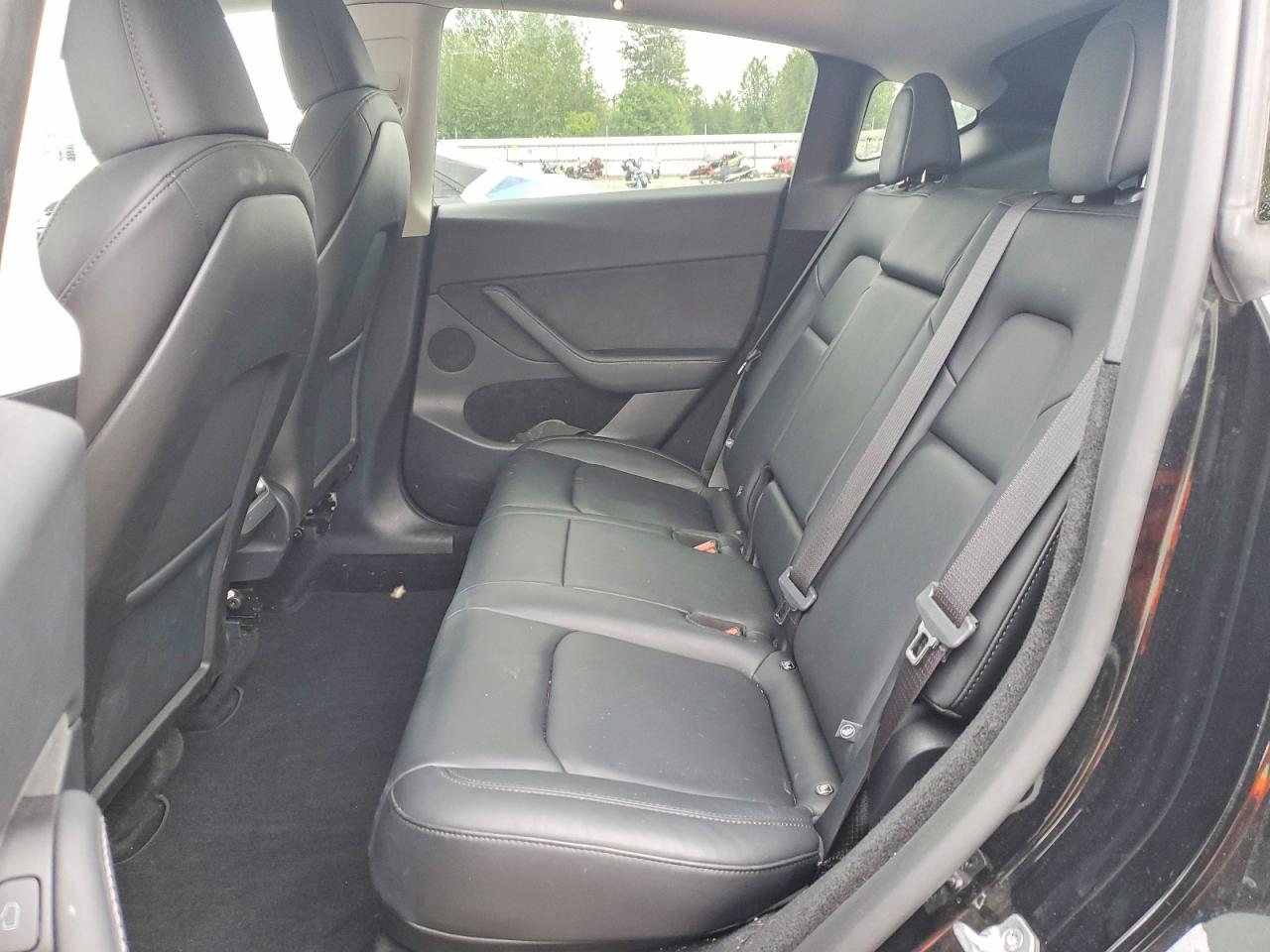2025 TESLA MODEL Y