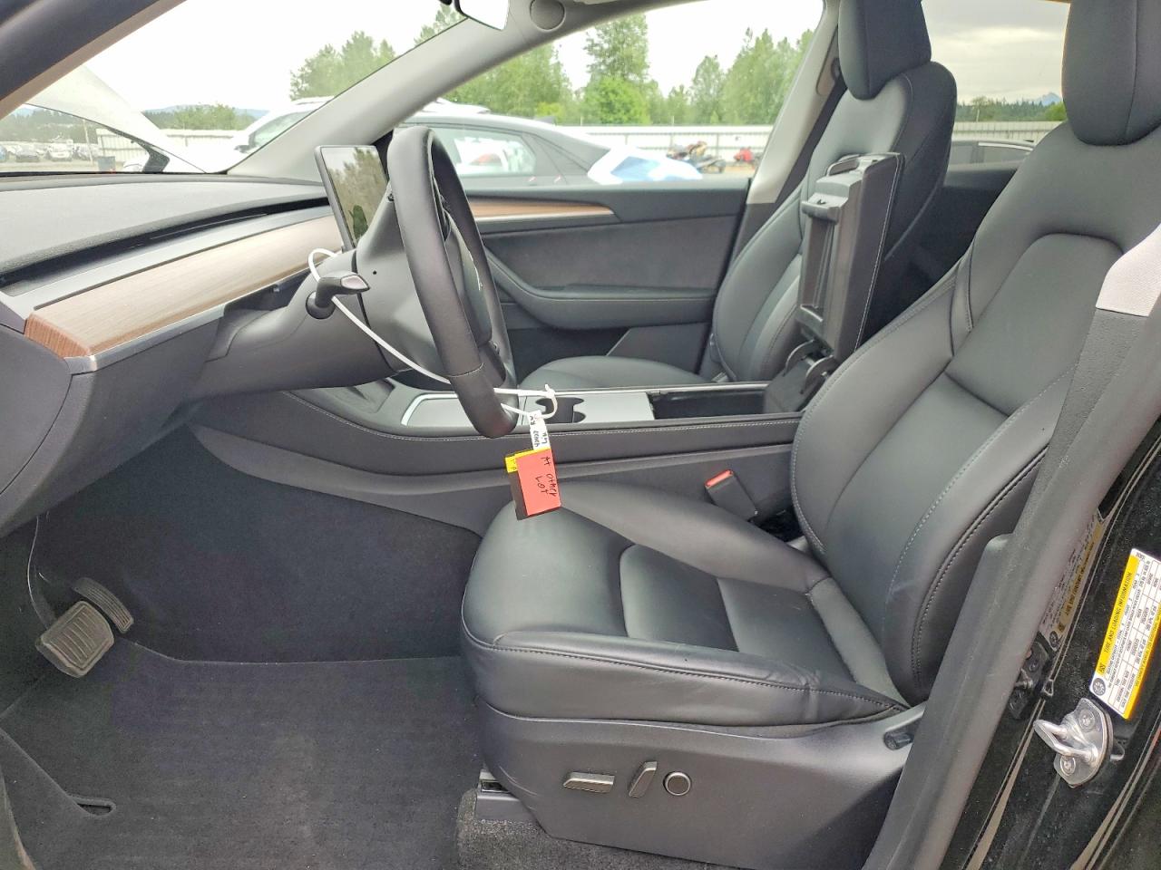2025 TESLA MODEL Y