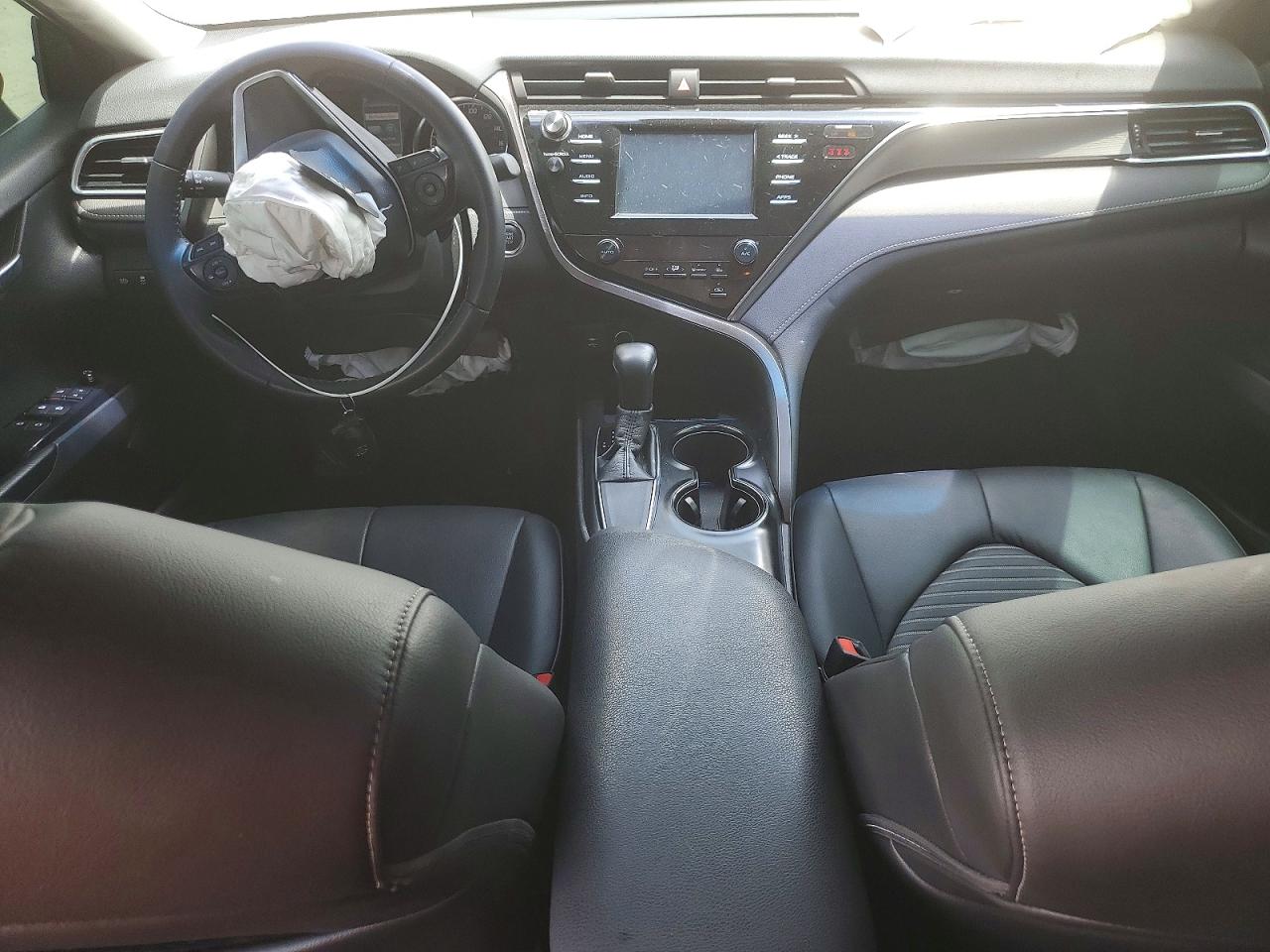 2018 TOYOTA CAMRY