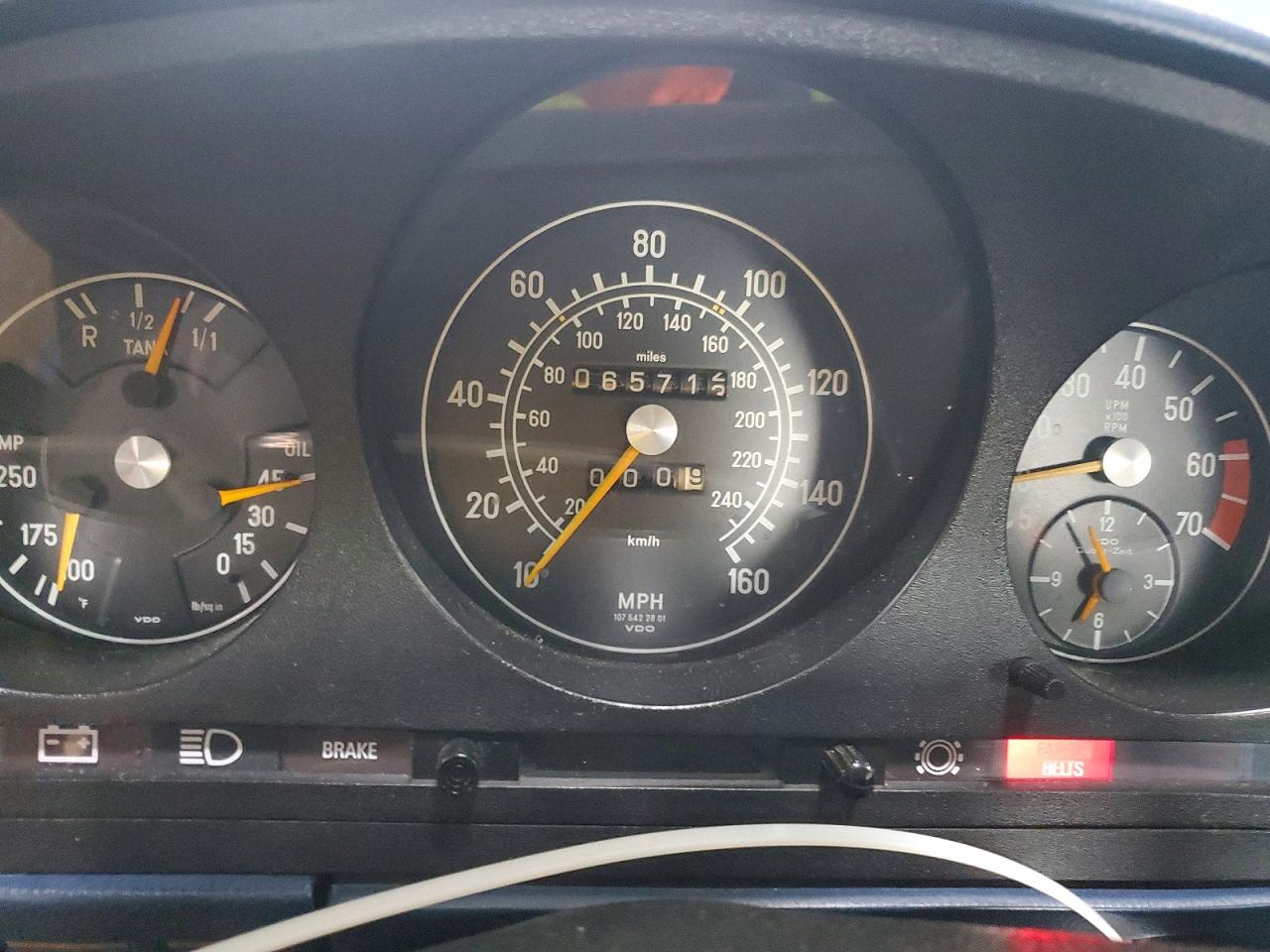 1977 MERCEDES-BENZ SL-CLASS