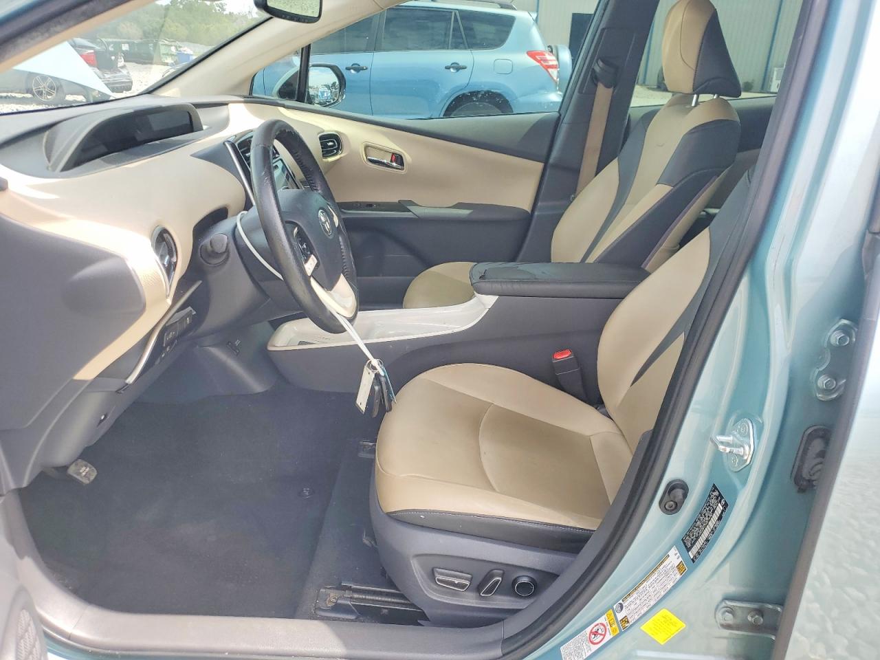 2016 TOYOTA PRIUS