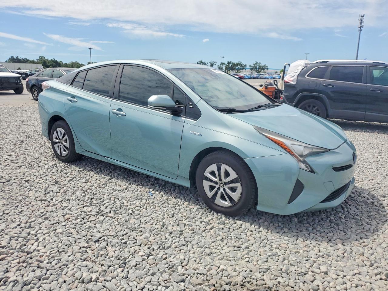 2016 TOYOTA PRIUS