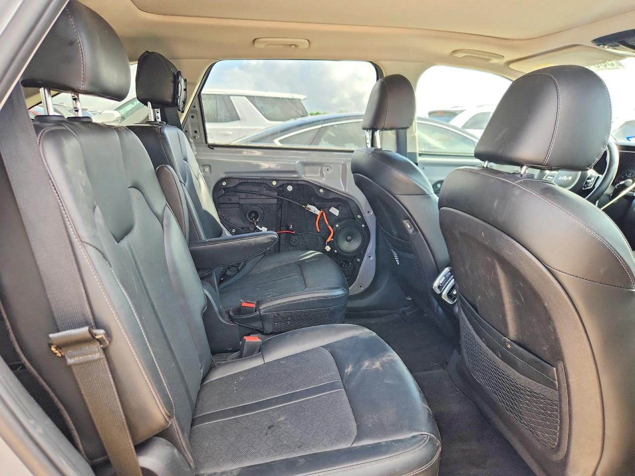 2022 KIA SORENTO