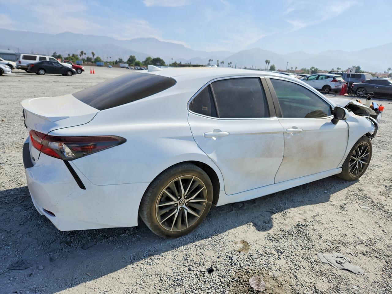 2024 TOYOTA CAMRY