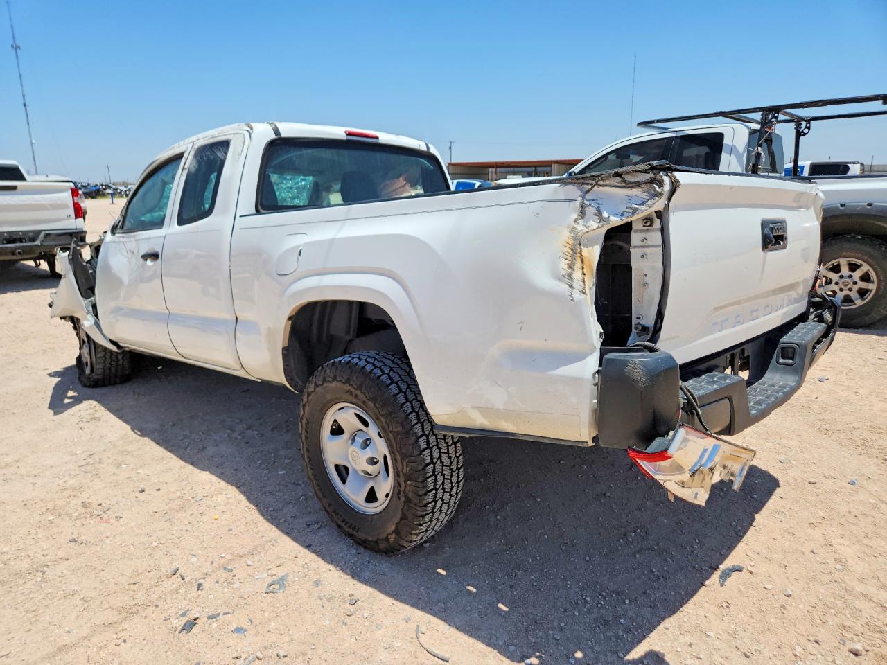2016 TOYOTA TACOMA SR
