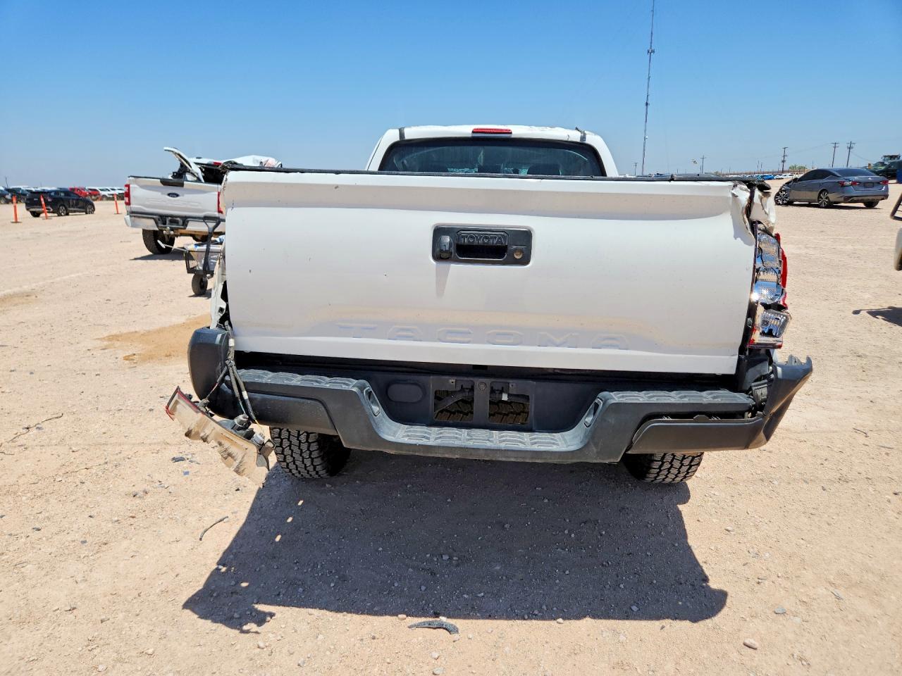 2016 TOYOTA TACOMA SR