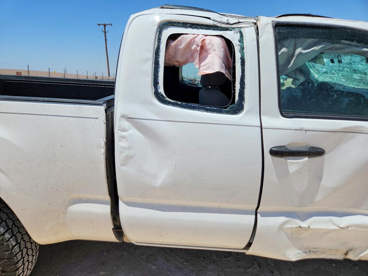 2016 TOYOTA TACOMA SR