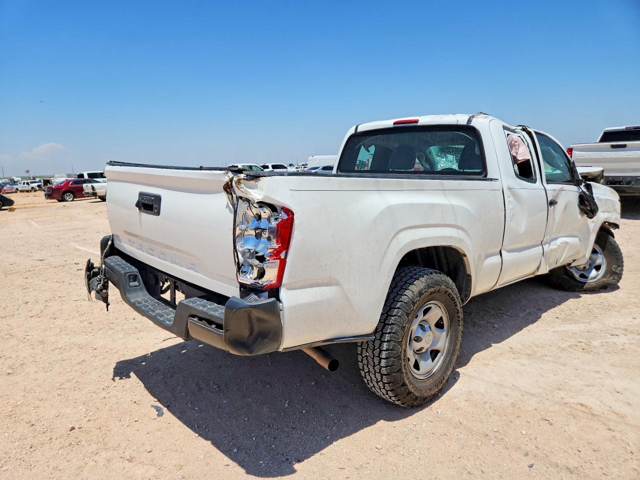 2016 TOYOTA TACOMA SR