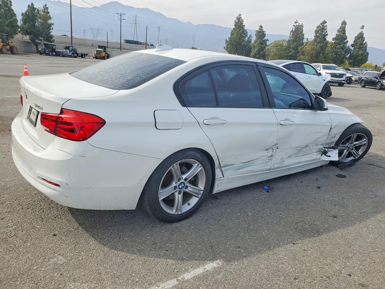 2018 BMW 3 SERIES