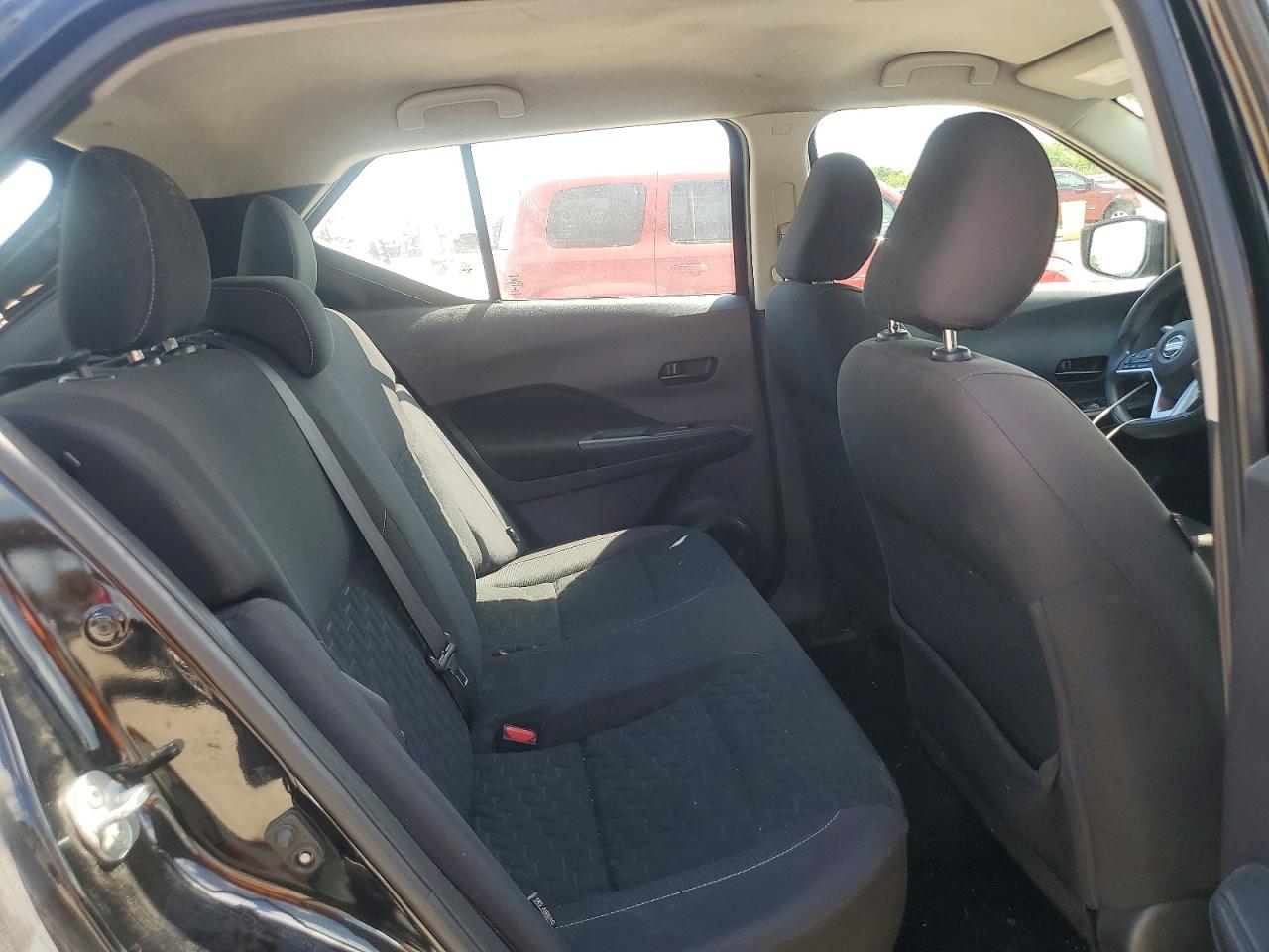 2021 NISSAN KICKS
