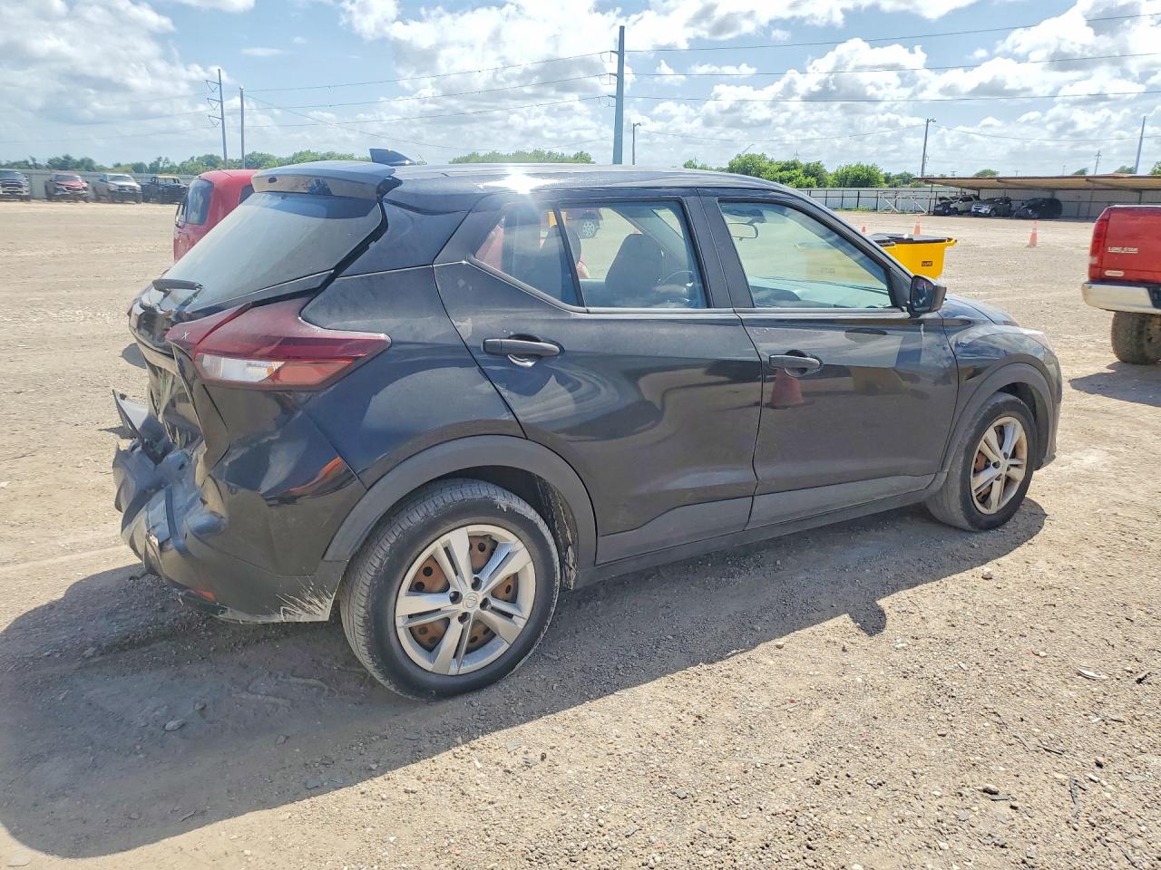 2021 NISSAN KICKS