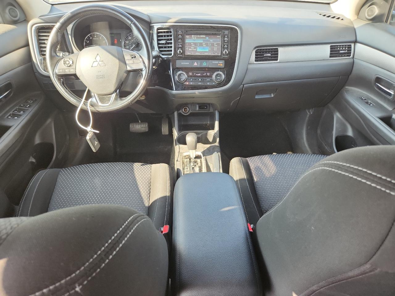 2016 MITSUBISHI OUTLANDER