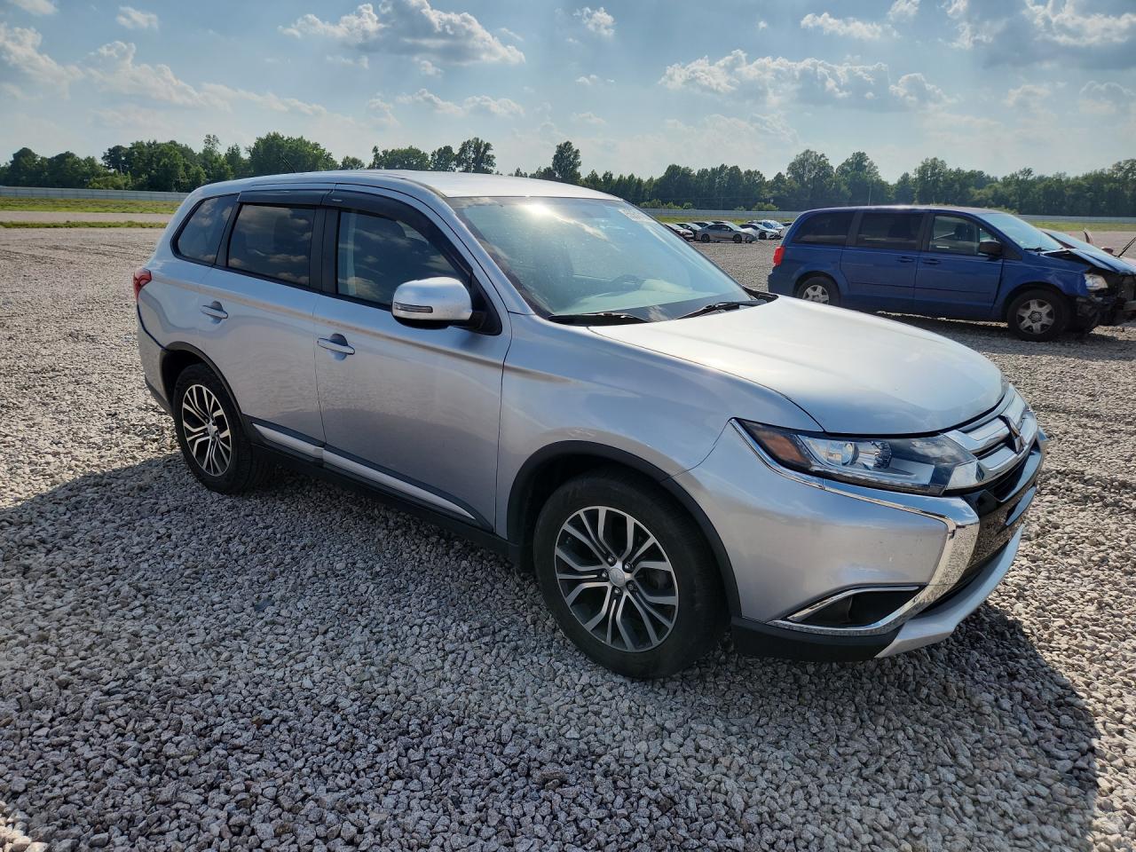 2016 MITSUBISHI OUTLANDER