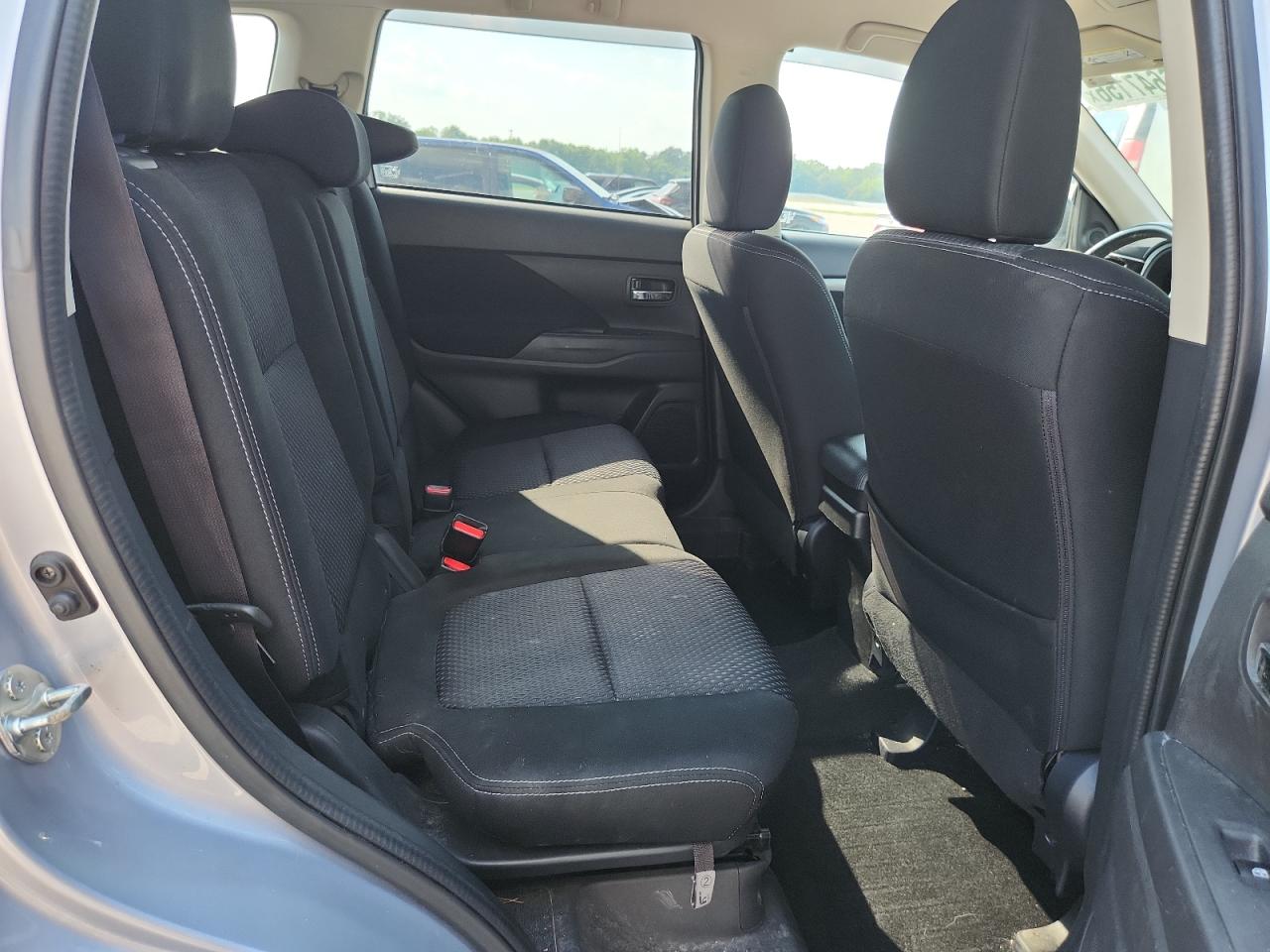 2016 MITSUBISHI OUTLANDER