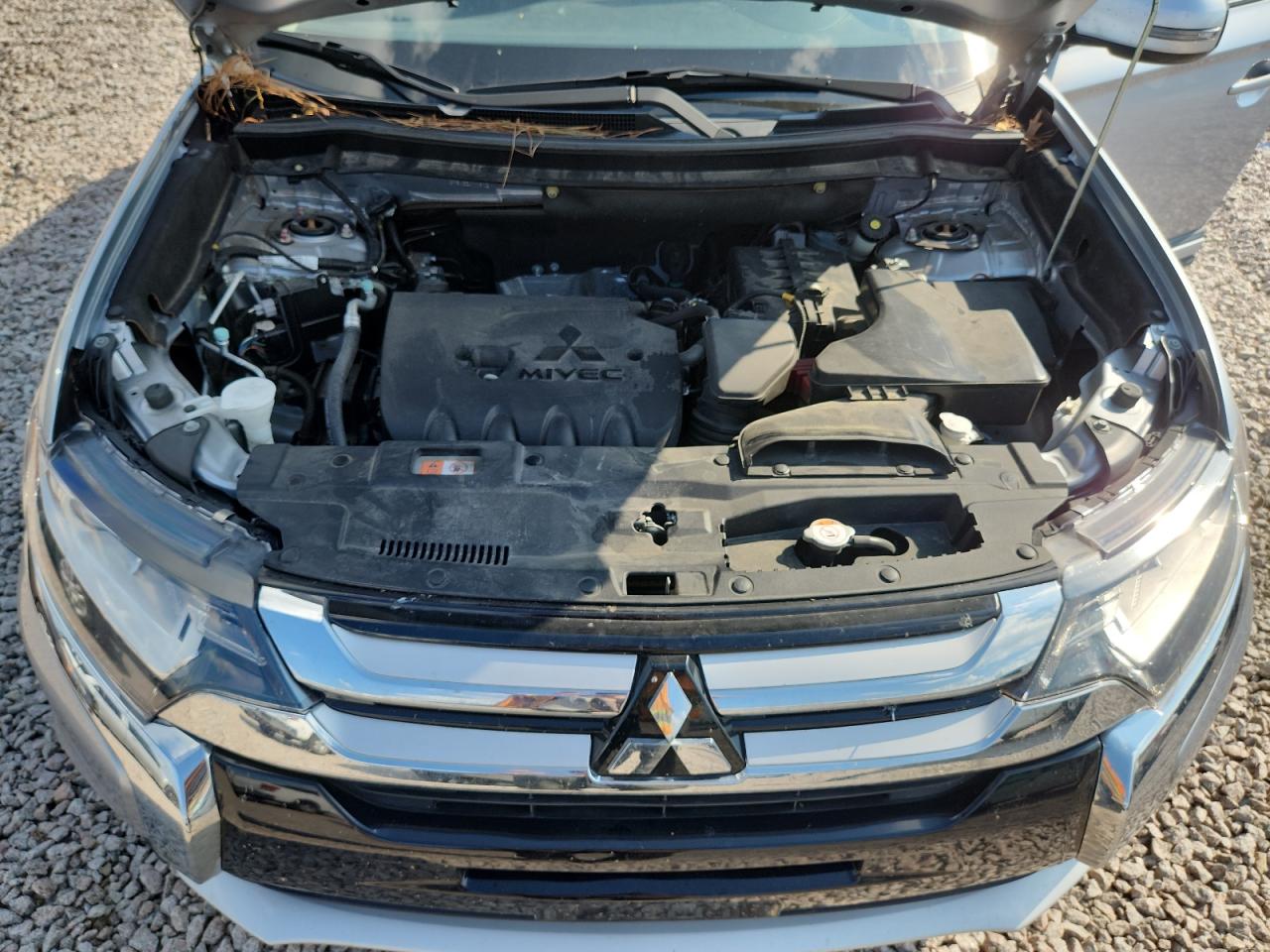 2016 MITSUBISHI OUTLANDER
