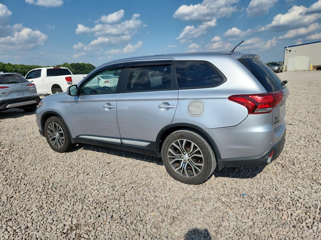 2016 MITSUBISHI OUTLANDER