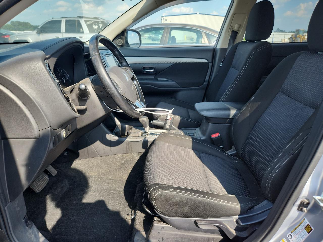 2016 MITSUBISHI OUTLANDER